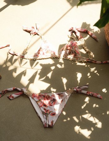 Μαγιό γυναικείο σετ μπικίνι τρίγωνο με πλεκτές λεπτομέρειες Μαγιό γυναικείο σετ μπικίνι τρίγωνο με πλεκτές λεπτομέρειες